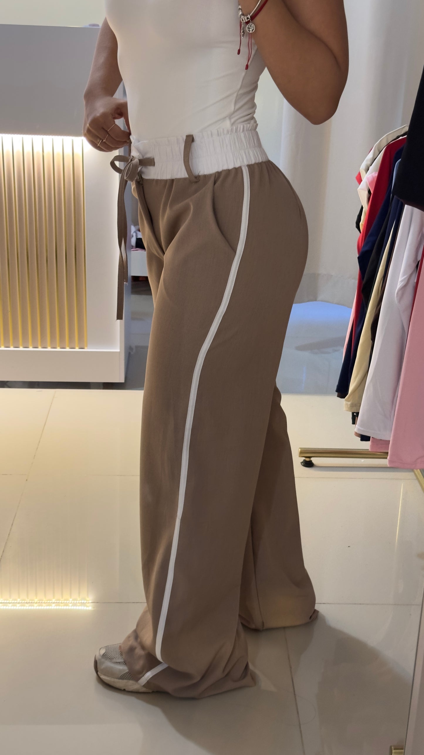Pantalón ajustable