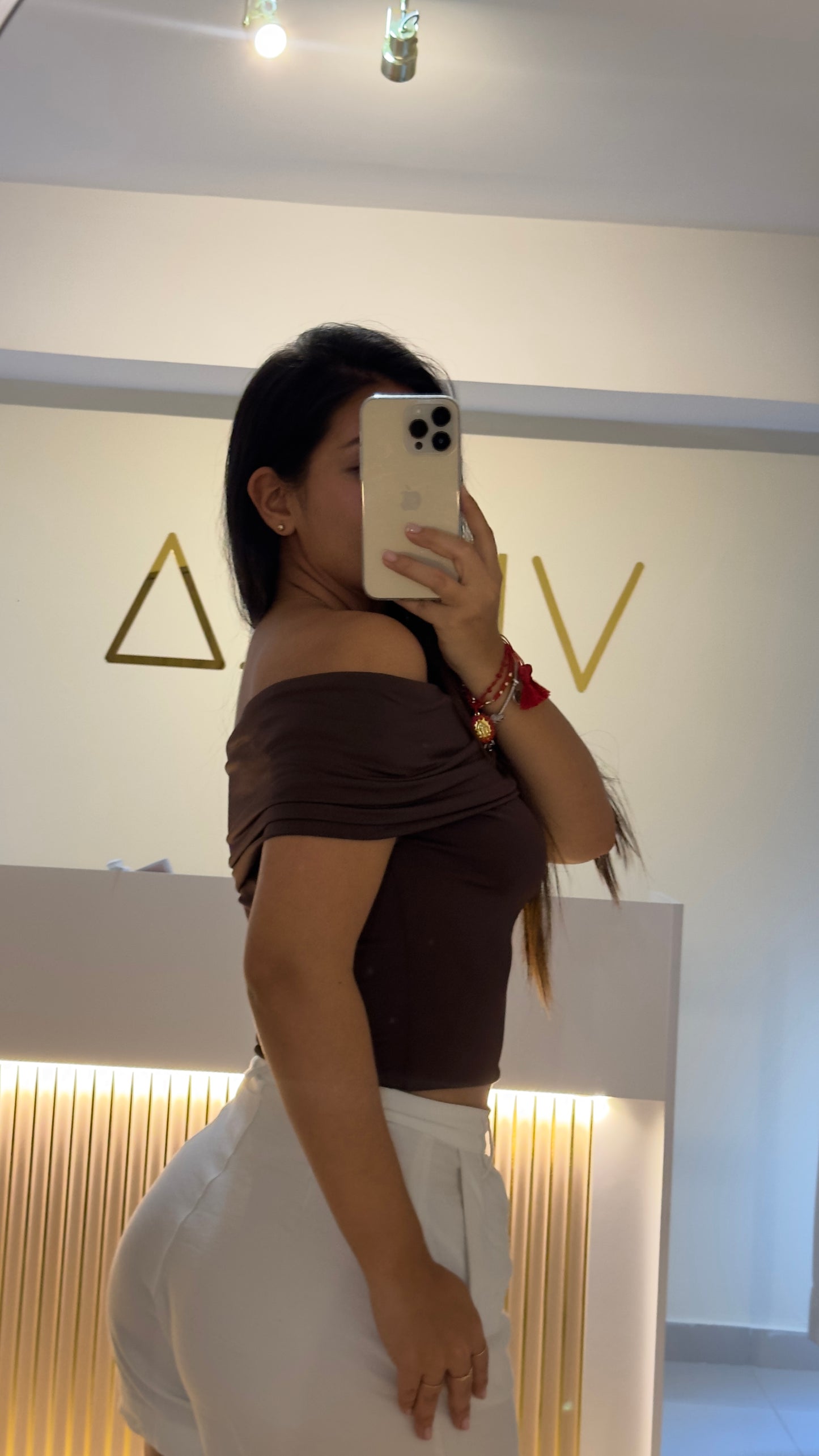 Blusa cuello bandeja